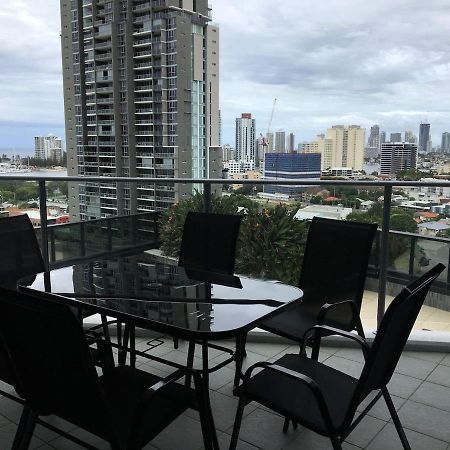 Three-Bedroom Apartment With Amazing View Near Surfers Paradise Gold Coast Exterior photo